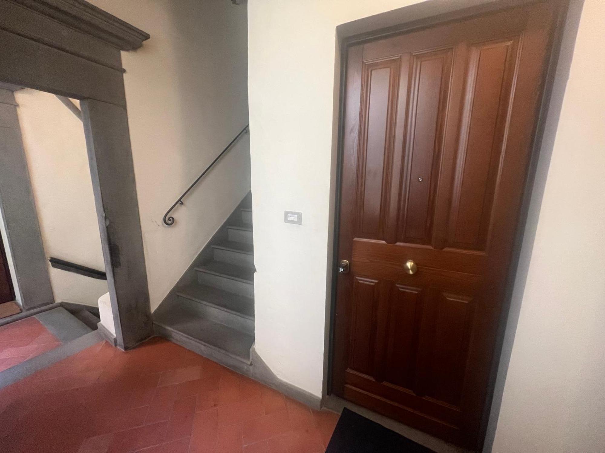Al 106 Apartment Free Wi-Fi 5 Min Dalla Stazione Прато Экстерьер фото